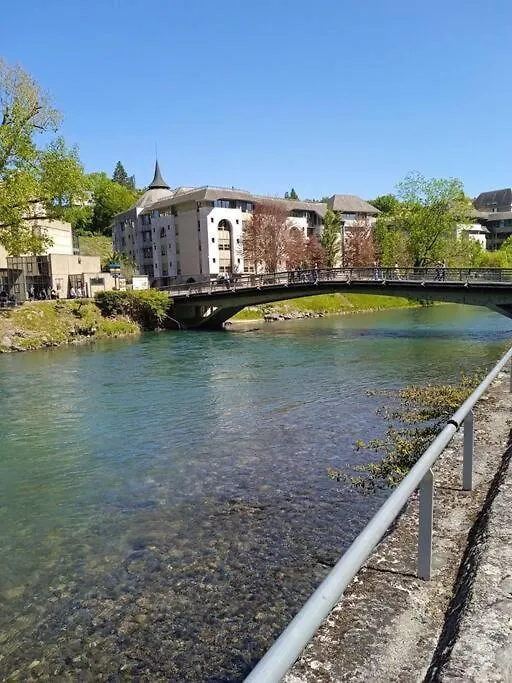 Appartement Lourdes Proche Sanctuaire Duplex 12 Voyageurs 150M2 Lit Bebe Et Balcon Fumeur En Exterieur